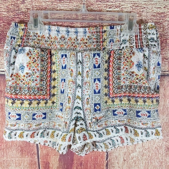 Tea Rose Multicolored Geometric Shorts - Picture 1 of 3